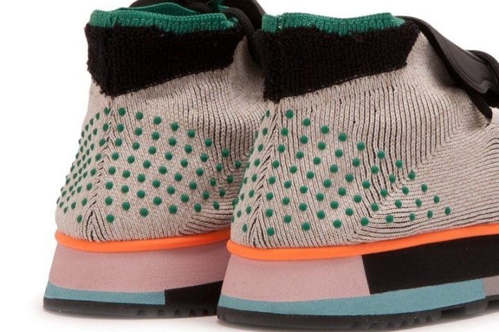 Adidas AW Run Mid pair